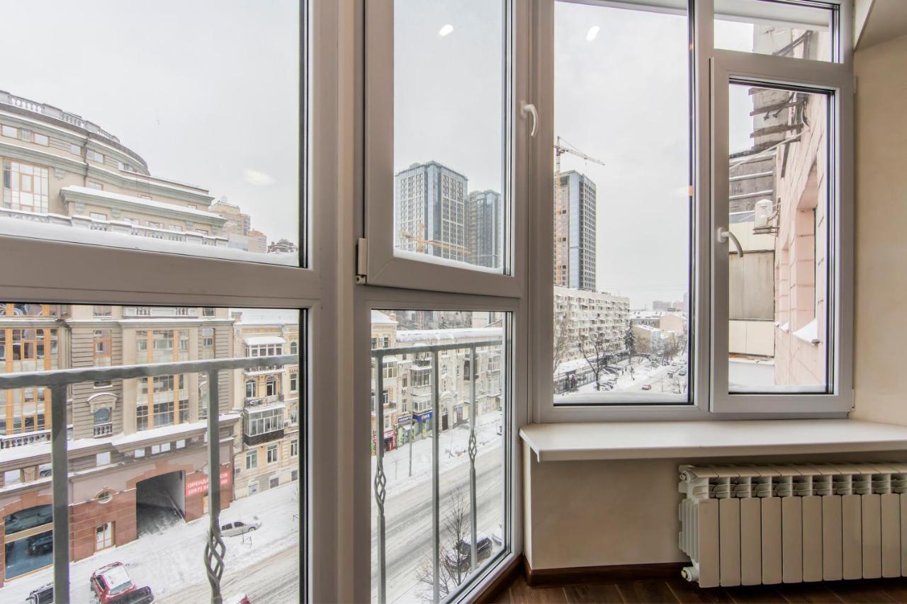 Шикарная Квартира Возле Костёла В Центре Kiew Exterior foto